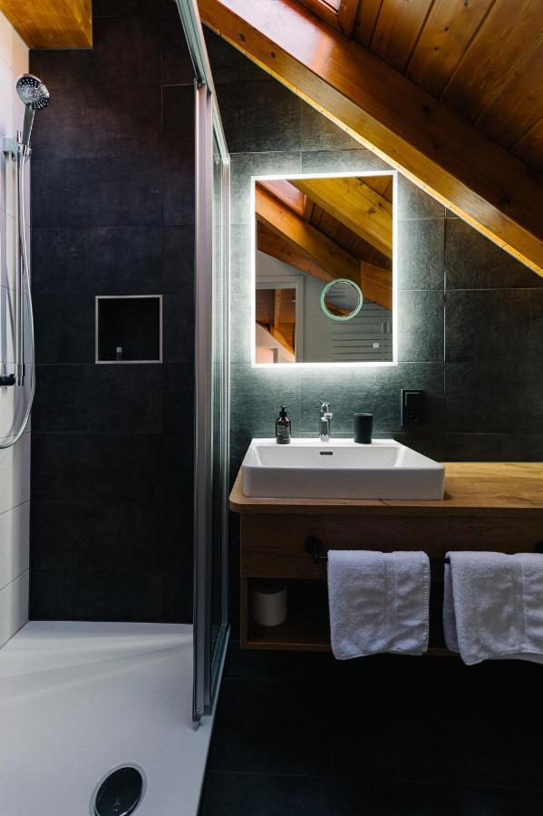 Moderne 2 Zi.-Fewo Blackforest Art Naehe Freiburg Зимонсвальд Экстерьер фото