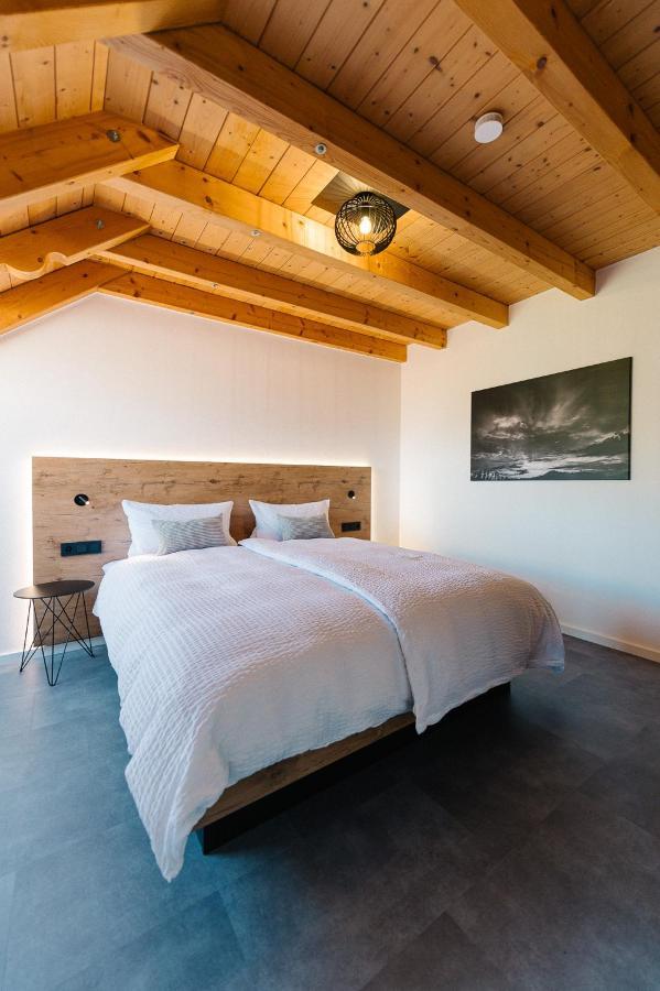 Moderne 2 Zi.-Fewo Blackforest Art Naehe Freiburg Зимонсвальд Экстерьер фото
